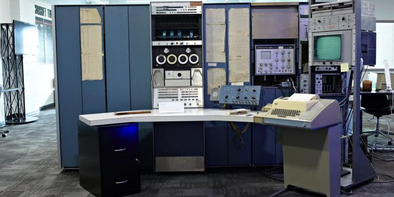 Image of the PDP-7 computer